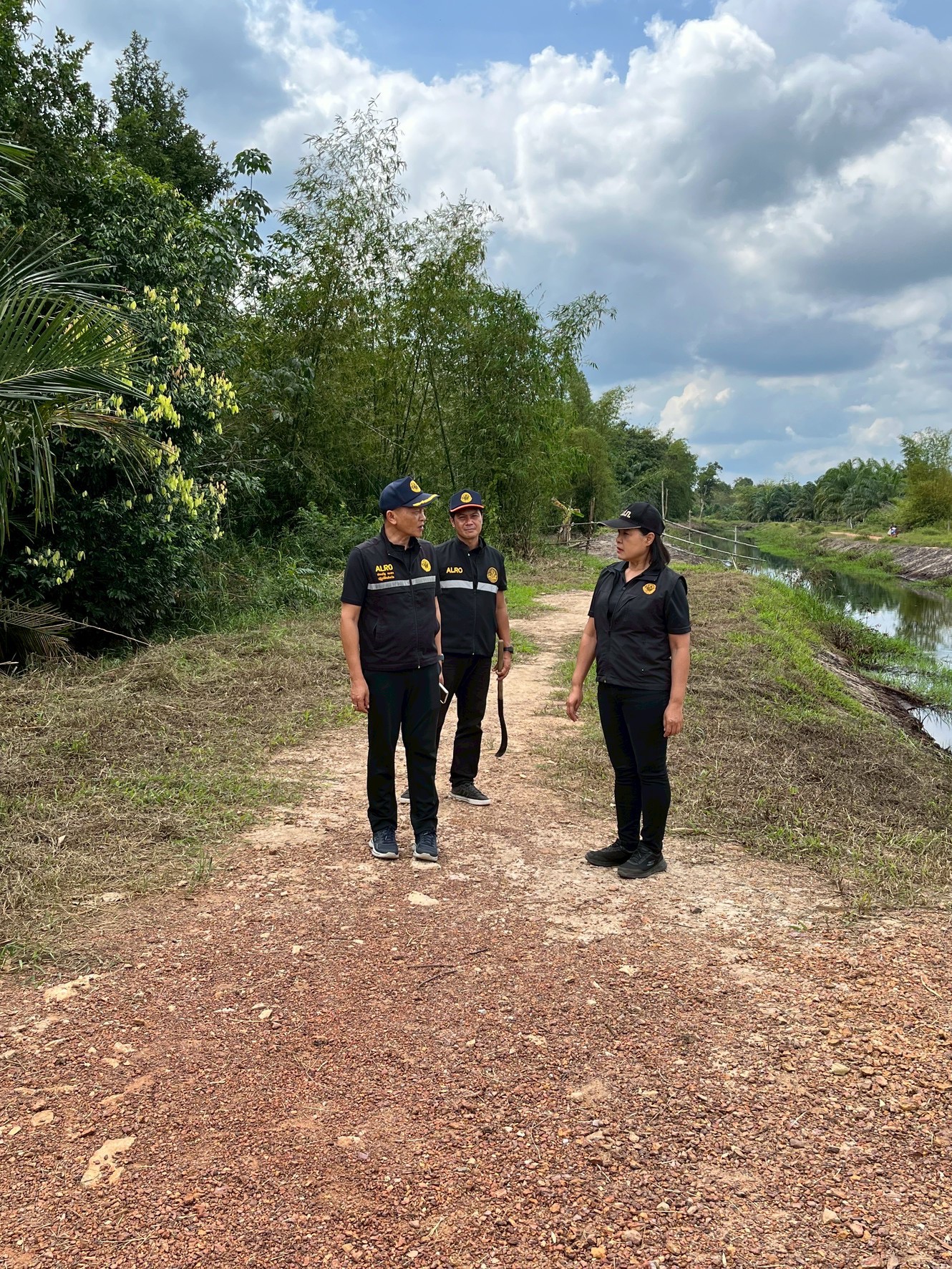 title - ผู้ตรวจราชการ ส.ป.ก. ร่วมคณะ รมช.กษ. ลงพื้นที่เร่งรัดการดำเนินงาน ยกระดับ คุณภาพชีวิตเกษตรกร จังหวัดนราธิวาส